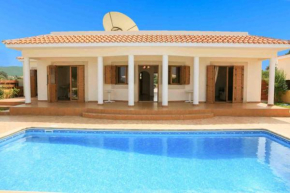 Achilles Beach Villa Thio